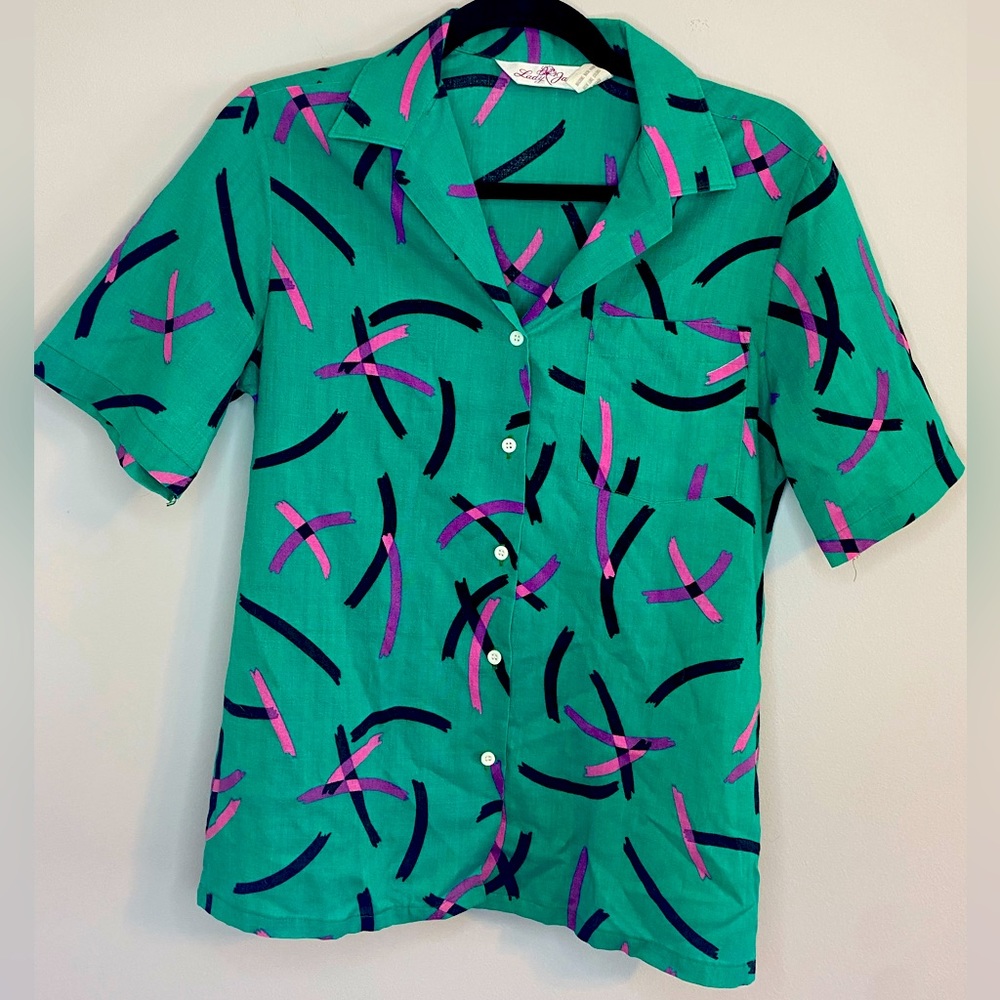 Lady Jane Size 8 Button up abstract pattern pink purple shirt